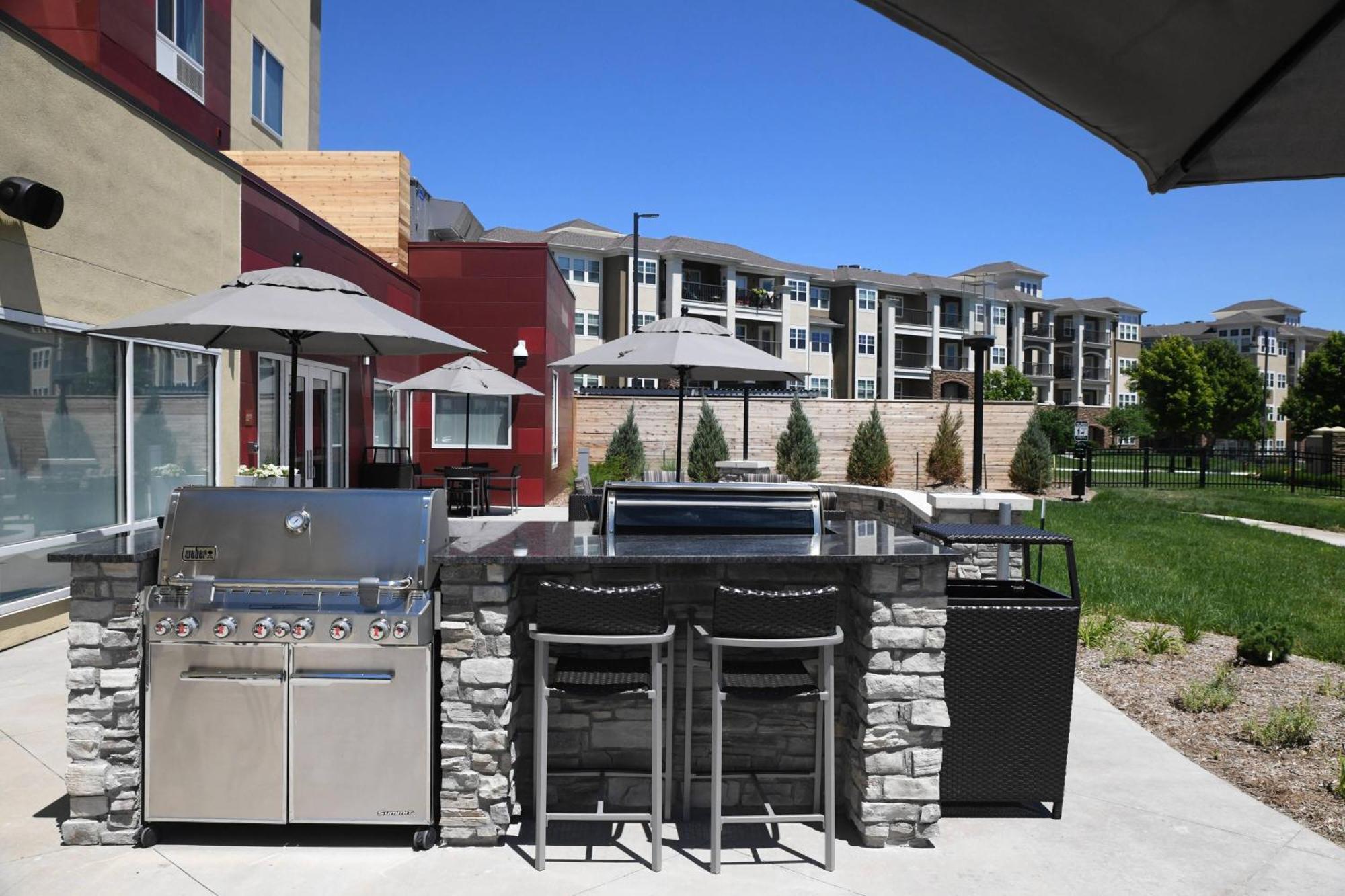 Towneplace Suites Kansas City At Briarcliff Exterior foto